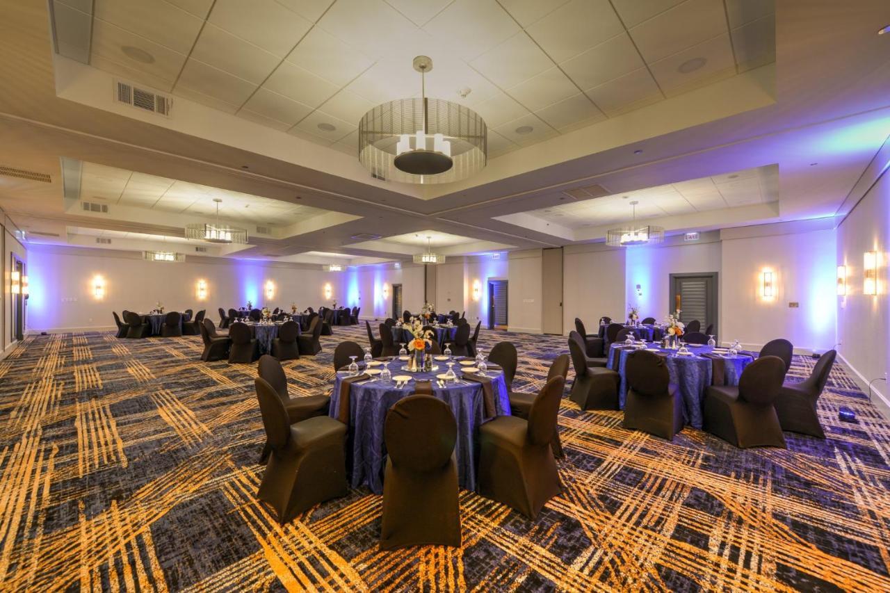 Crowne Plaza Jacksonville Airport By Ihg Exterior photo