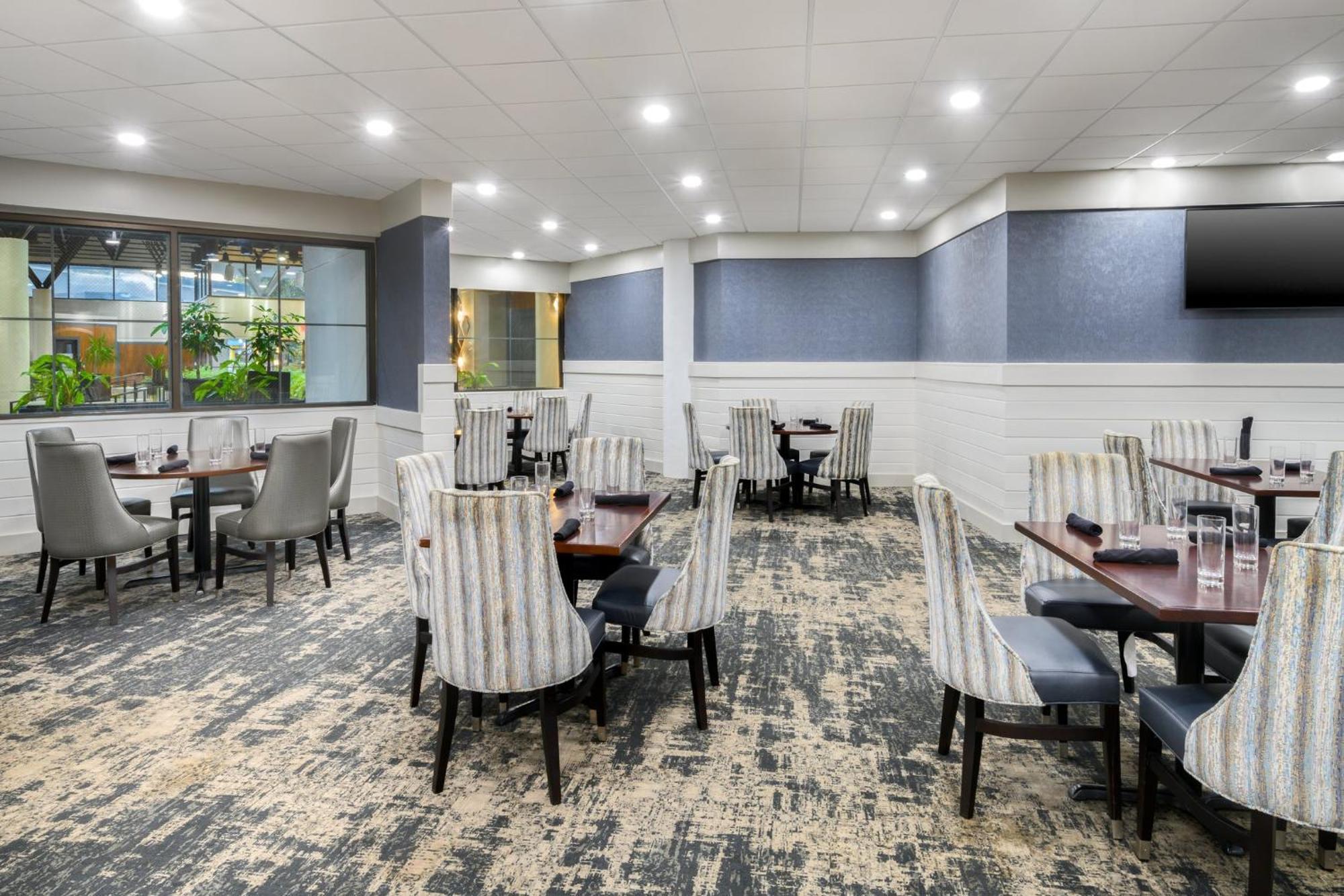 Crowne Plaza Jacksonville Airport By Ihg Exterior photo
